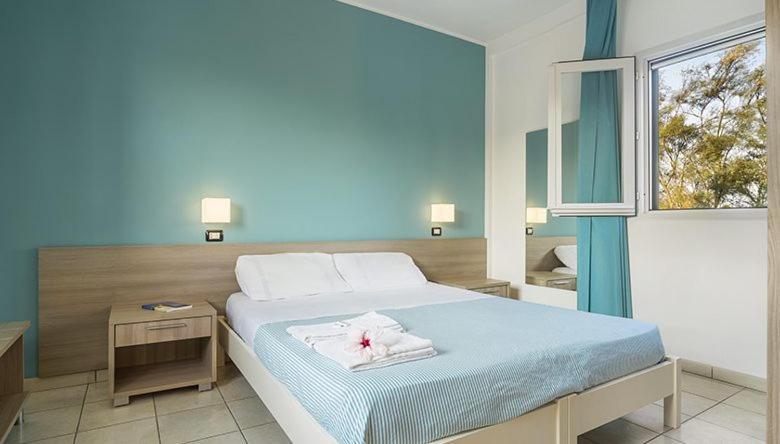 Hotel Dei Bizantini & Villaggio Campo Dei Messapi ซานเปียโตร อิน เบวานญา ภายนอก รูปภาพ