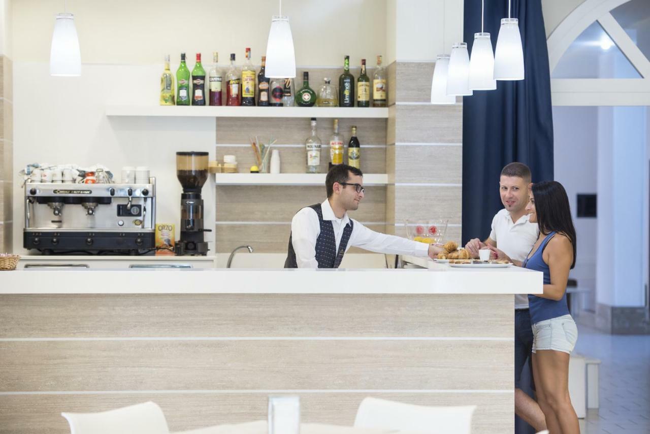 Hotel Dei Bizantini & Villaggio Campo Dei Messapi ซานเปียโตร อิน เบวานญา ภายนอก รูปภาพ